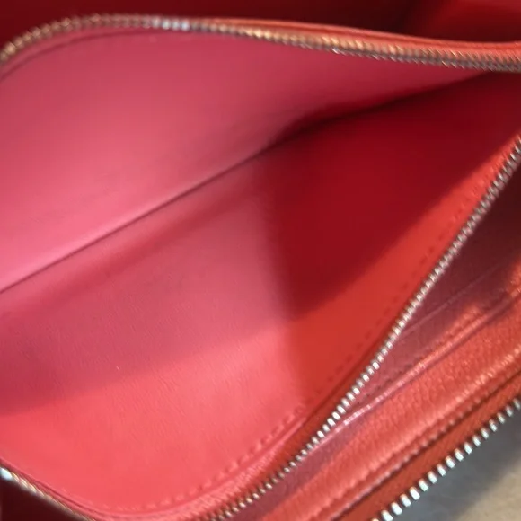 LOUIS VUITTON Taurillon Lockme Leather Zip Around Wallet - Picture 6 of 12